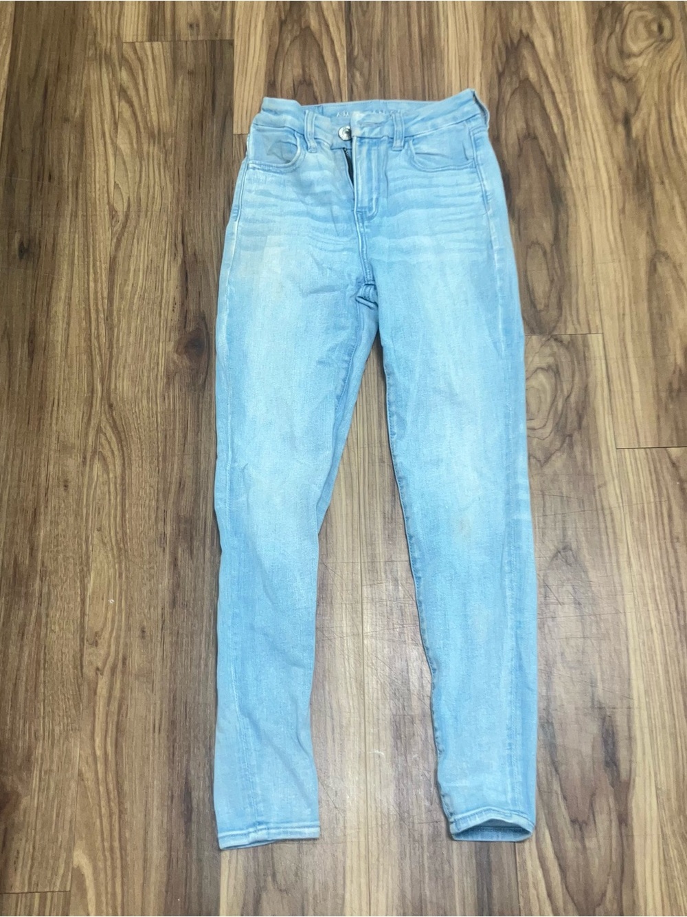 American Eagle Outfitters Light Wash Skinny Jeans